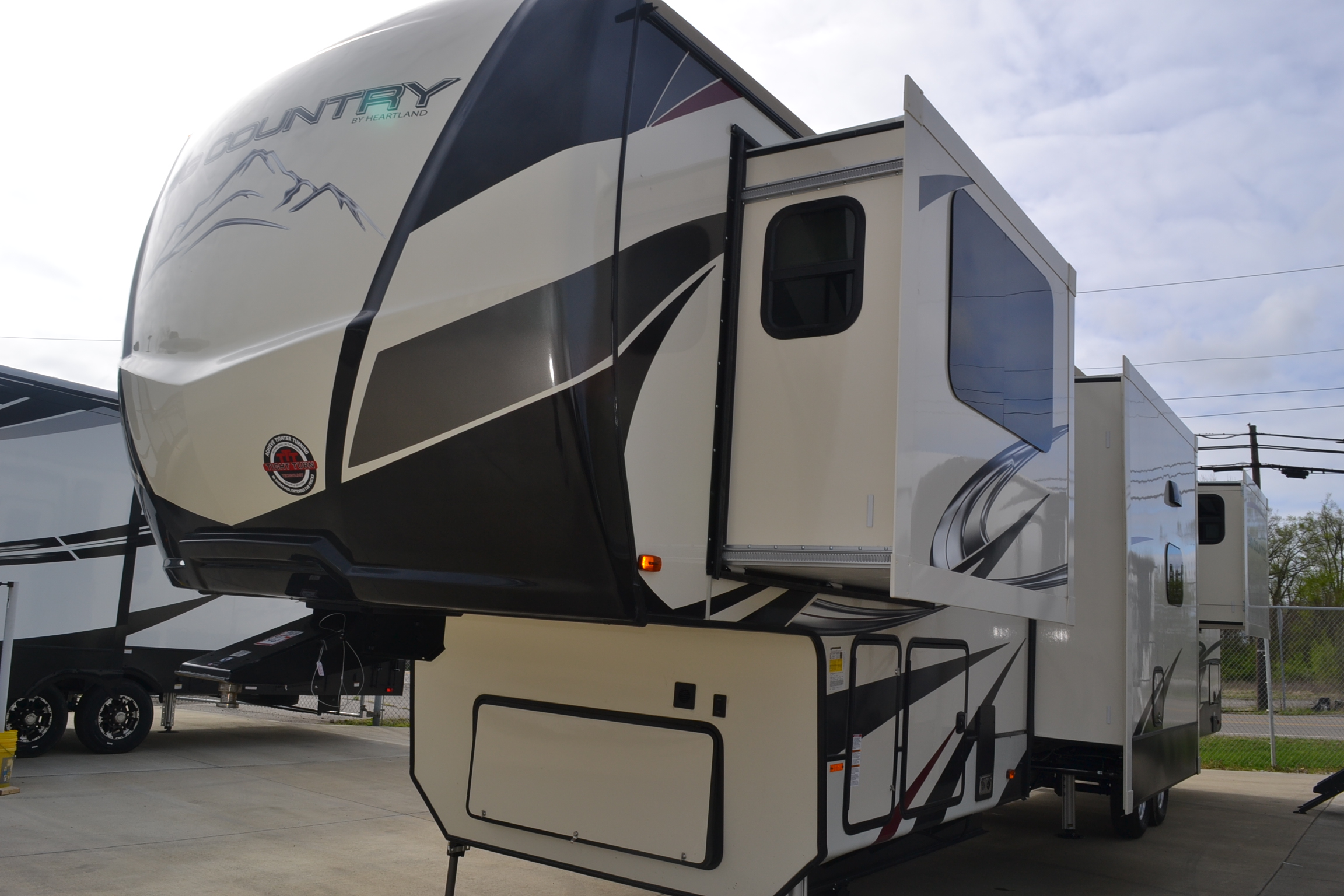 2020 Big Country 3902FL Fifth Wheel by Heartland On Sale (RVN14639)