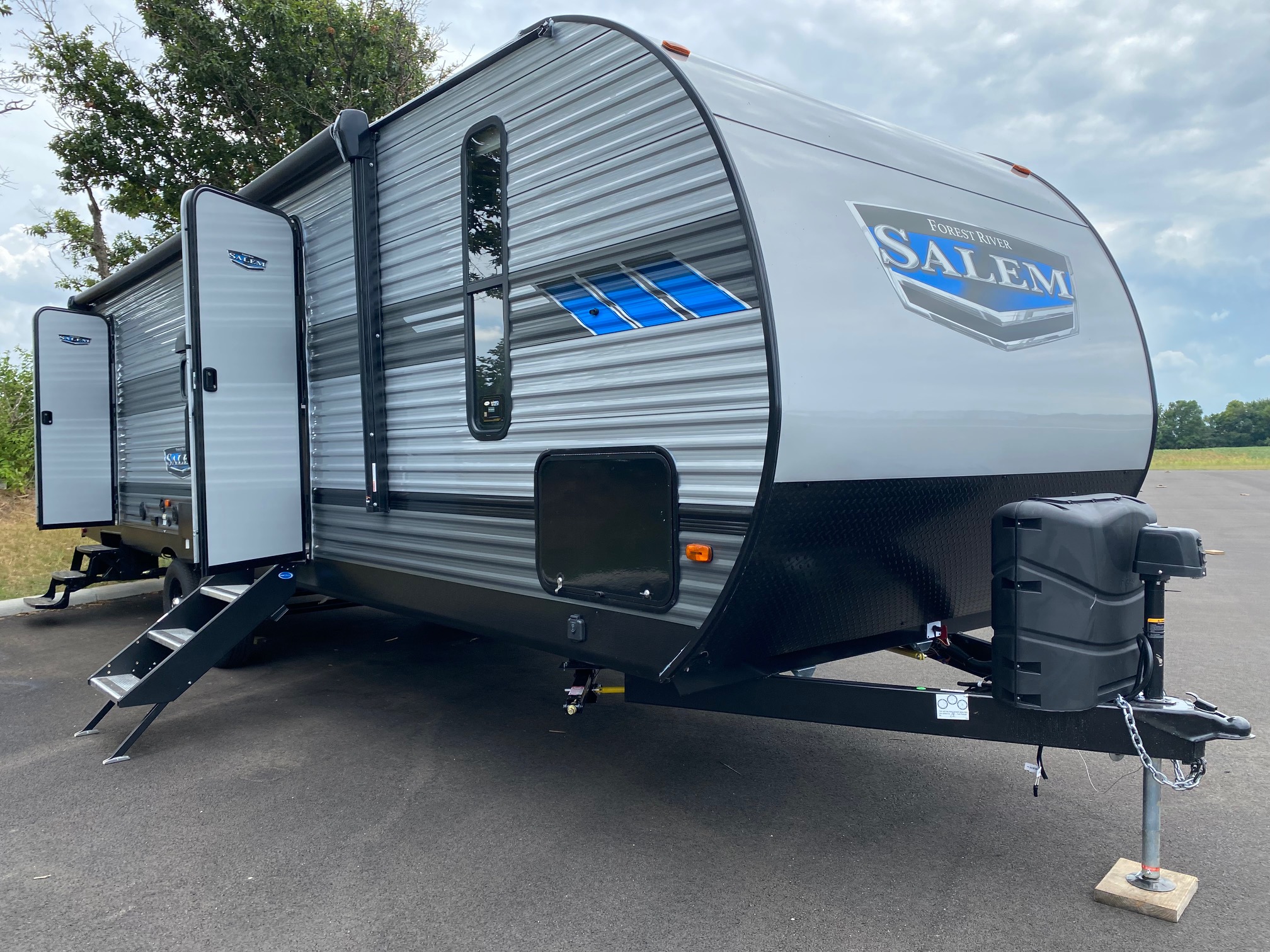 2022 Salem 26DBUD Travel Trailer by Forest River On Sale (RVN21120)