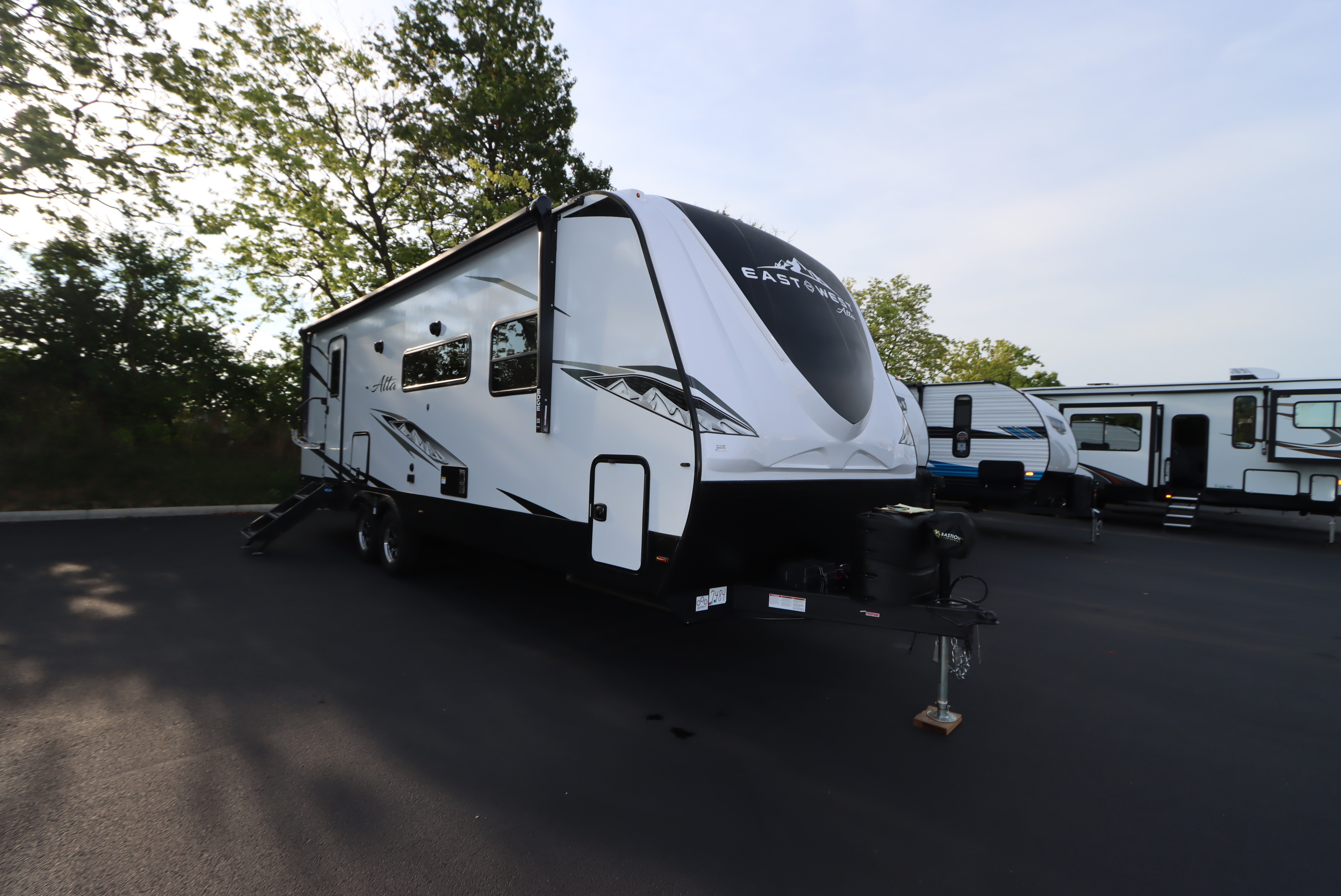 2023 Alta 2600KRB Travel Trailer by East to West On Sale (RVN25367)