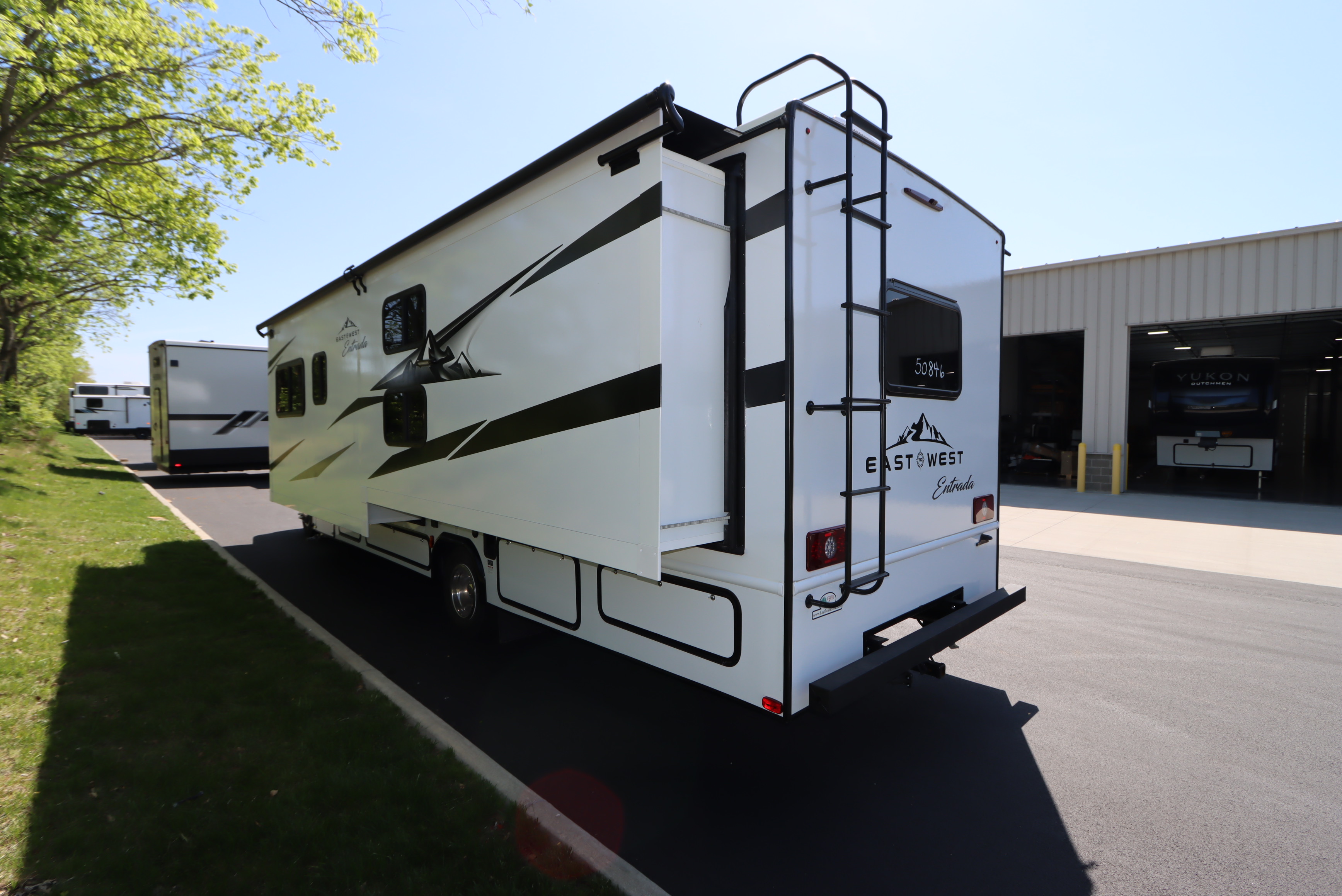 2023 Entrada 3100FB Class C Motorhome by East to West On Sale (RVN26536)