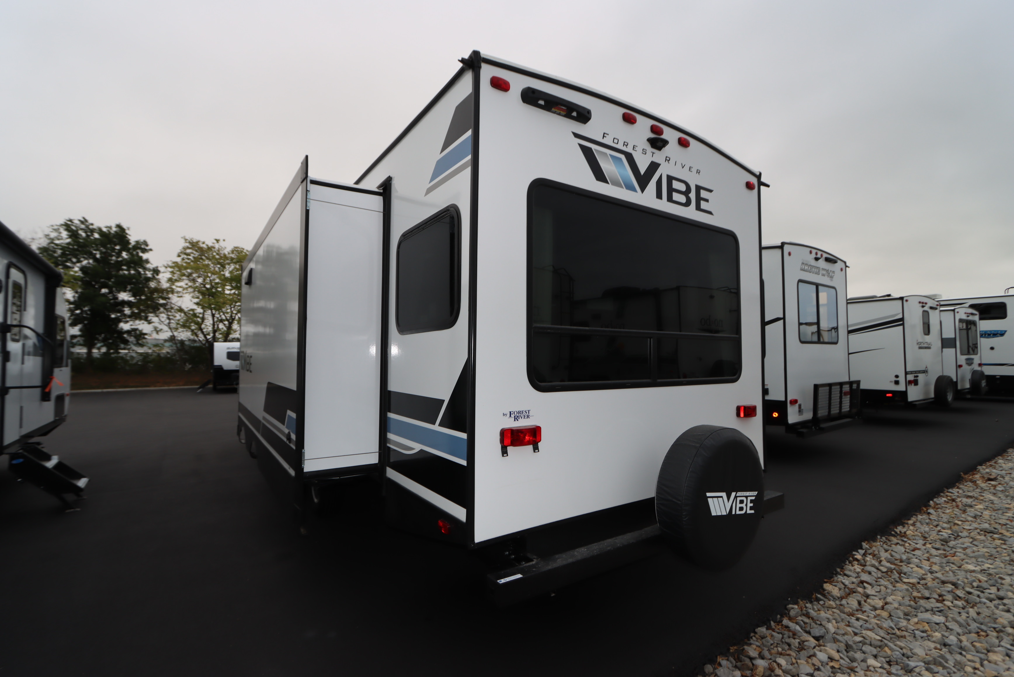 2024 Vibe 28RL Travel Trailer by Forest River On Sale (RVN27501)