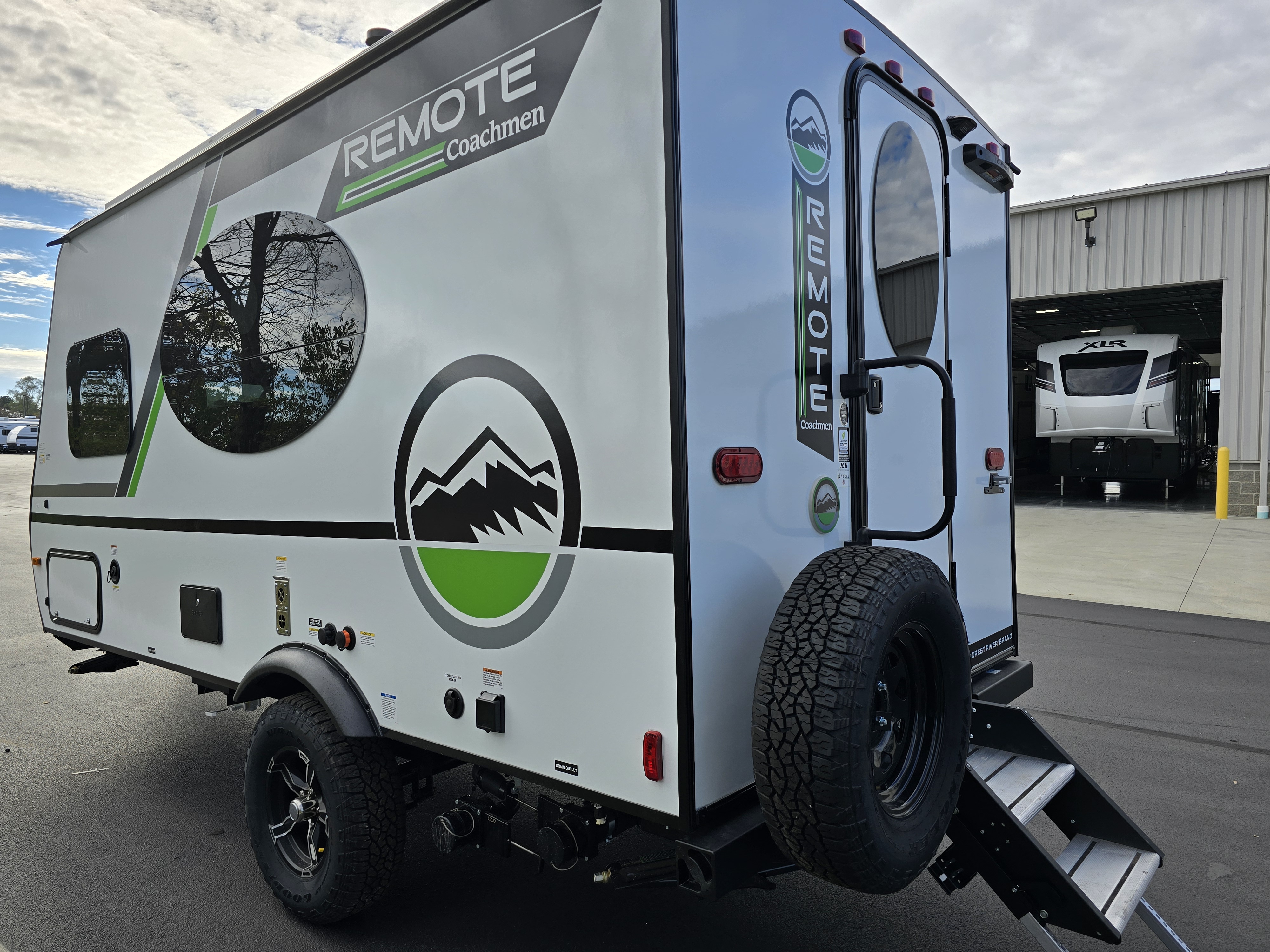 2025 Remote 15R Travel Trailer by Coachmen On Sale (RVN29302)