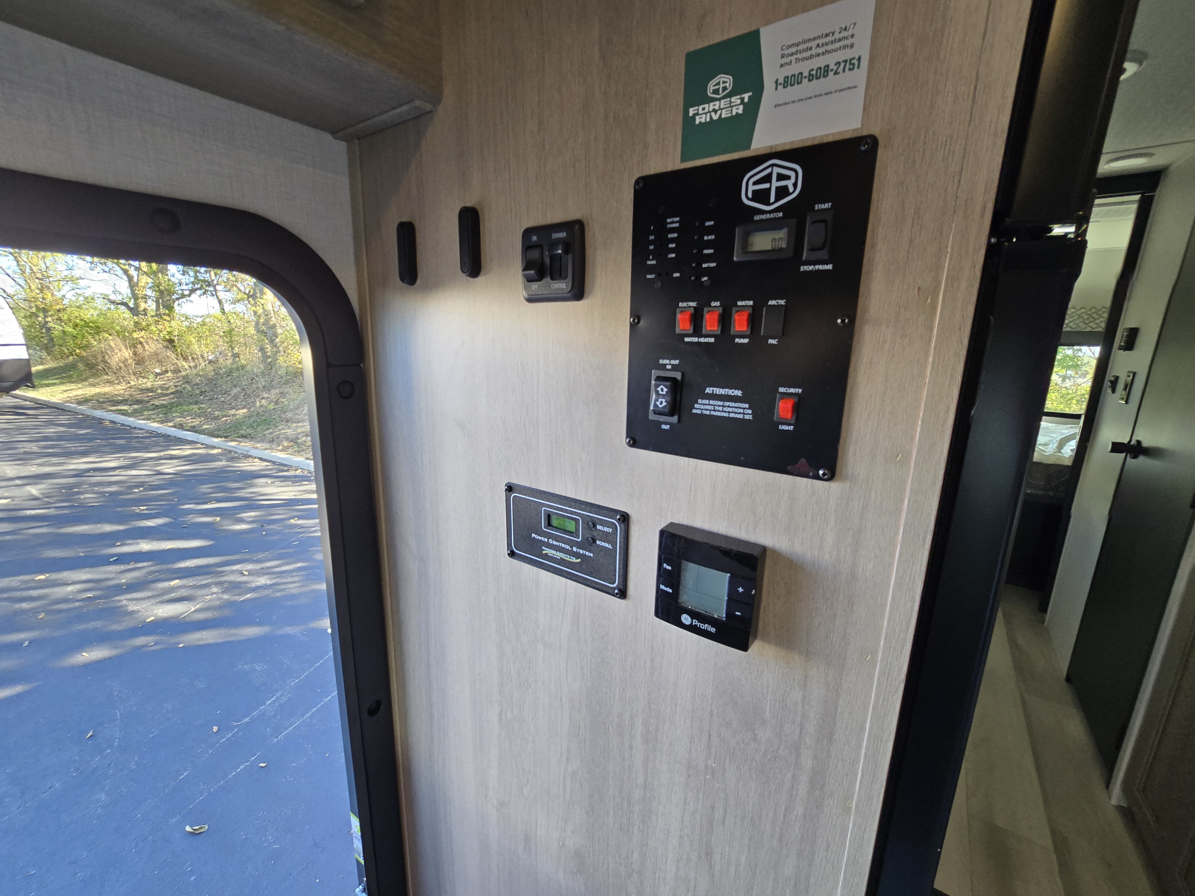 2026 Sunseeker LE 3250DSLE Class C Motorhome by Forest River On Sale ...