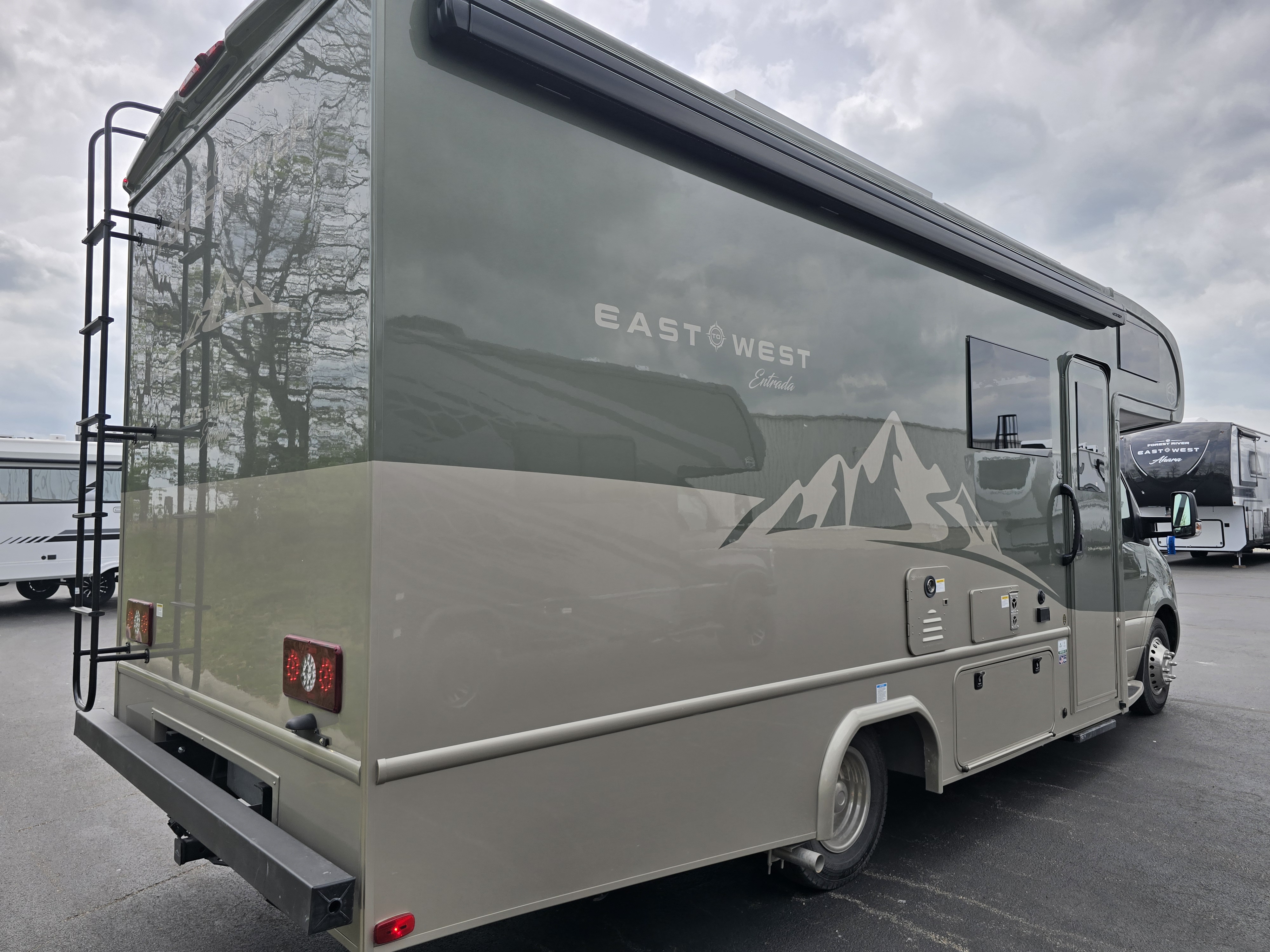 2026 Entrada M-Class 24FM Class C Motorhome by East to West On Sale ...