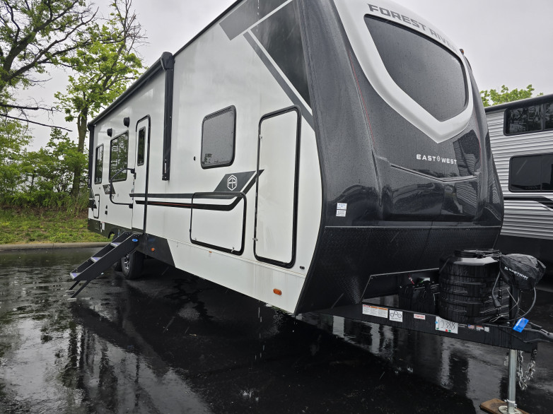 2026 Alta 2870KTH Toy Hauler (Travel Trailer)