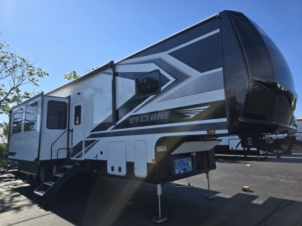 2027 Heartland Cyclone