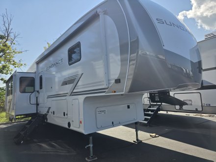 2027 Sundance 32RLBS Fifth Wheel Link to Photo 870795