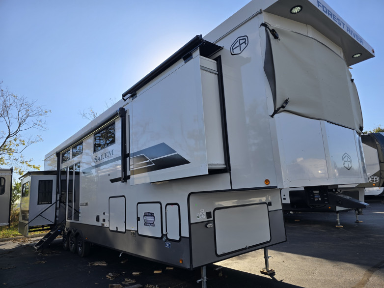 2027 Hemisphere ROOST43 Fifth Wheel
