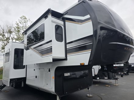 2027 Bighorn 39FL Fifth Wheel Link to Photo 877539