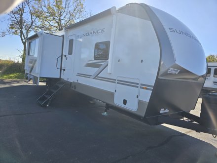 2027 Sundance Ultra-Lite 33BHOK Travel Trailer Link to Photo 880397