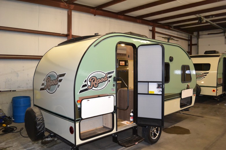 2016 RPod 180 Travel Trailer by Forest River On Sale (RVN5226)